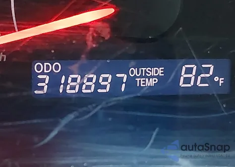 2010 Toyota Camry Le z USA, uszkodzony, nr VIN 4T4BF3EK6AR011910